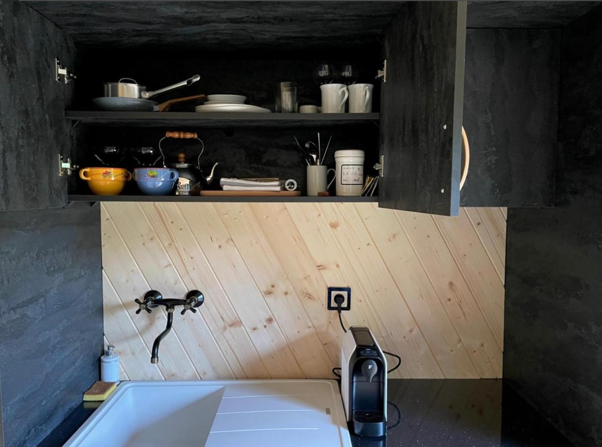 Obytny Kontejner Cabin Stars Zátor Esterno foto